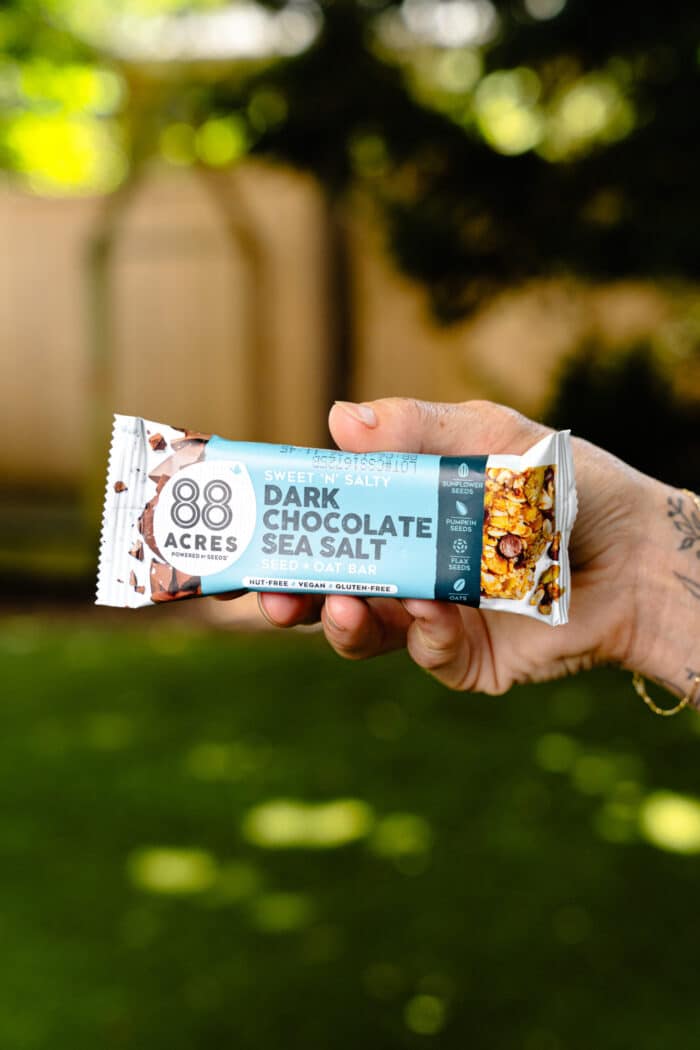 DARK CHOCOLATE SEA SALT SEED & OAT BAR - Image 2